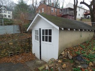 Building Photo - Charming 3 BR home minutes from Greenway & Hospital!