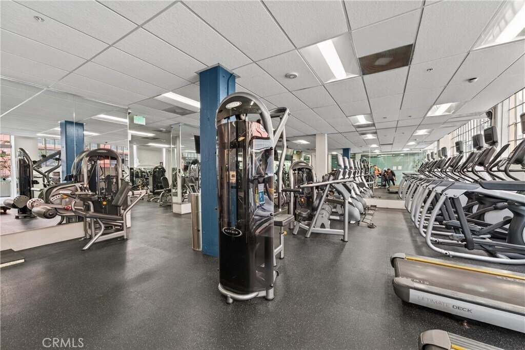 Building Photo - 738 S Los Angeles St