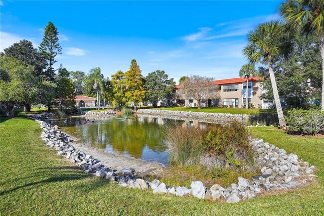 Building Photo - 1750 Belleair Forest Dr