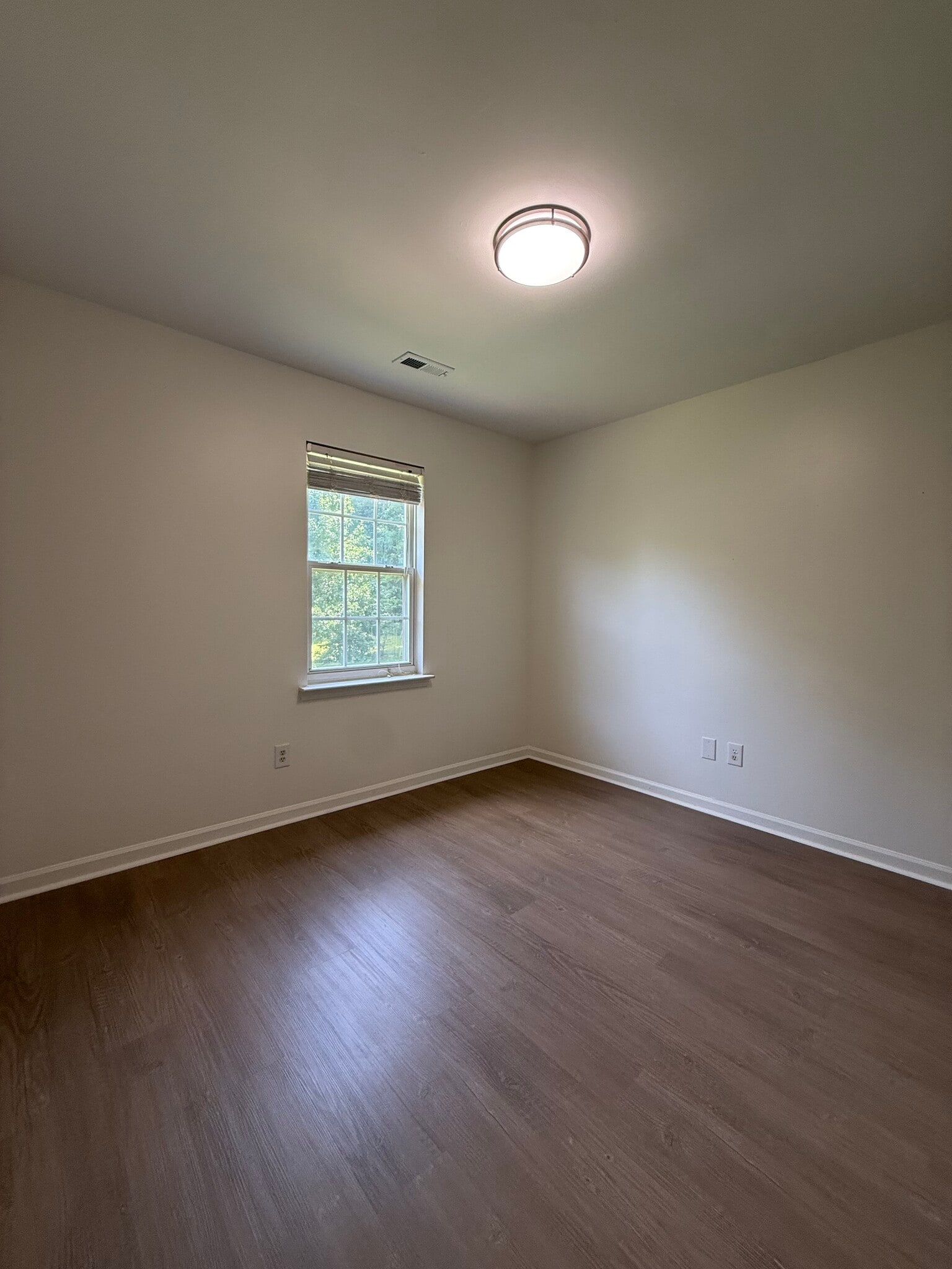 Building Photo - 4101 Woodbury Terrace NW