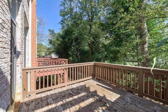 Building Photo - 1467 Wembley Ct NE