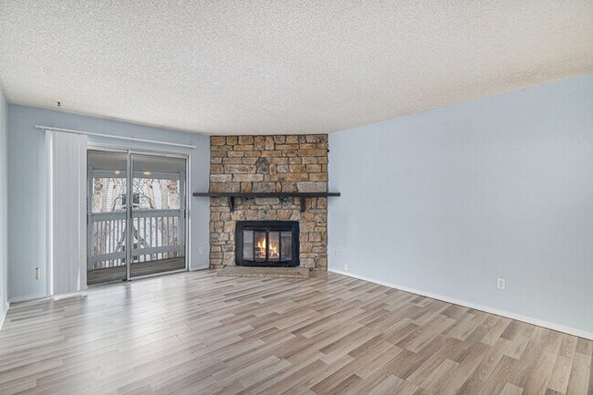 Building Photo - 14424 E Colorado Dr