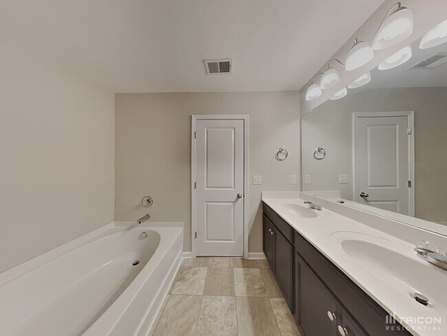 Building Photo - 117 Prairie Wolf Run