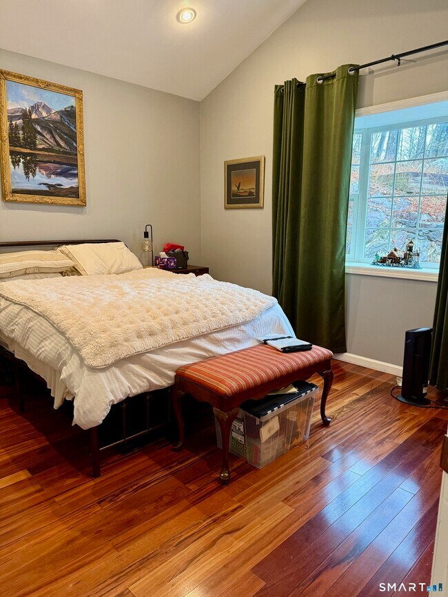 Building Photo - 40 Wilridge Rd