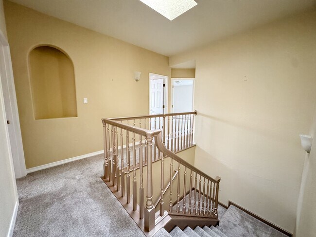 Building Photo - Luxury Home in Peppertree Royal Oak