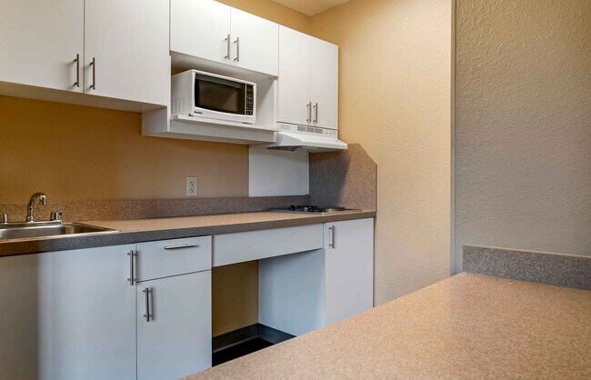 Building Photo - Furnished Studio-Detroit - Ann Arbor - Bri...