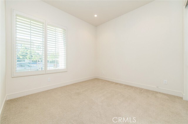 Building Photo - 111 Winnett