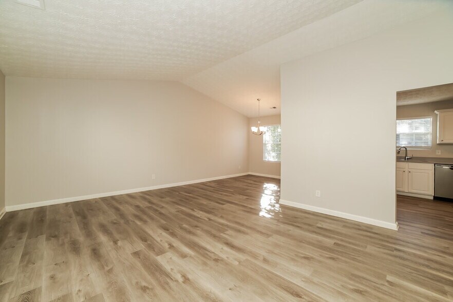 Building Photo - 2851 Cedar Trace Dr
