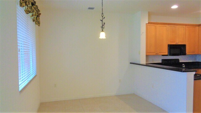 Building Photo - 2553 Langrove Ln SW