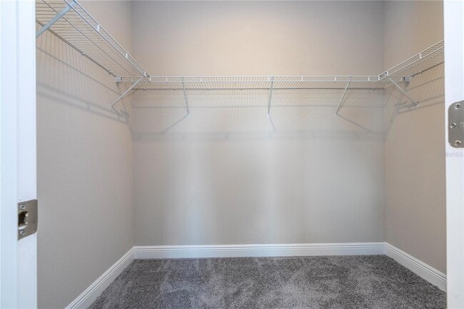 Building Photo - 16350 Hamlin Vw St