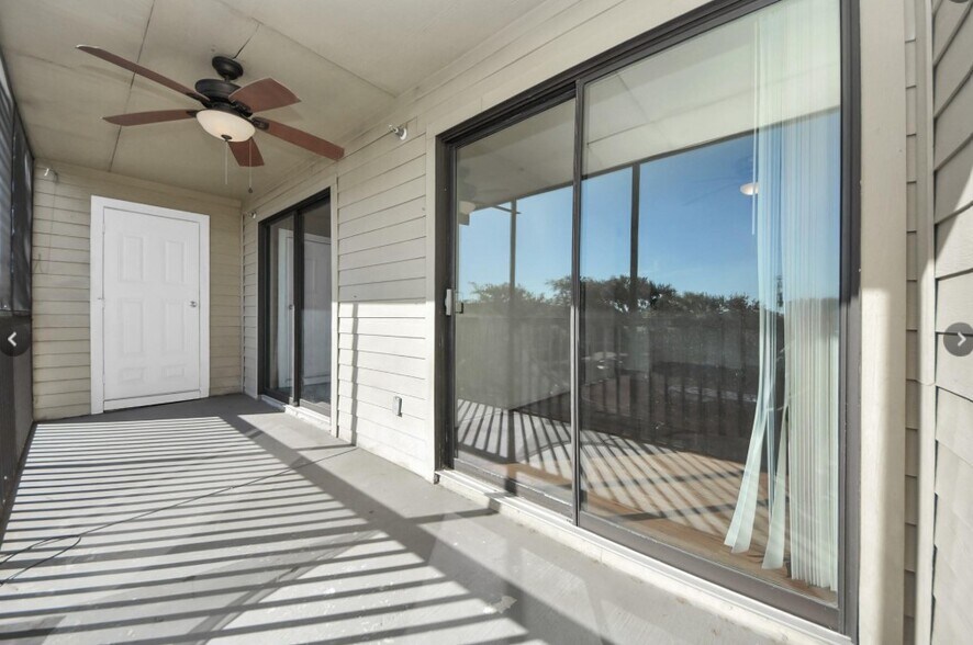 Building Photo - 10110 Forum West Dr