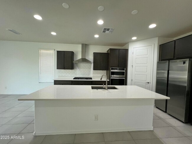 Building Photo - 8757 W Rancho Dr