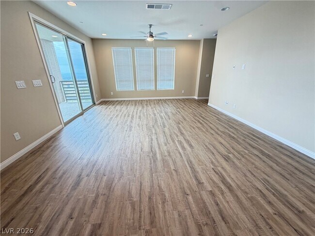 Building Photo - 1741 N Desert Foothills Dr