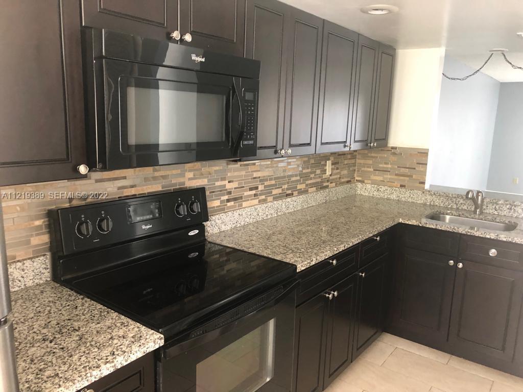 Building Photo - 7795 Grande St