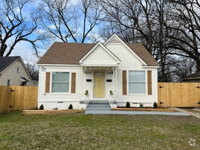 Building Photo - 2426 Lamar Cir