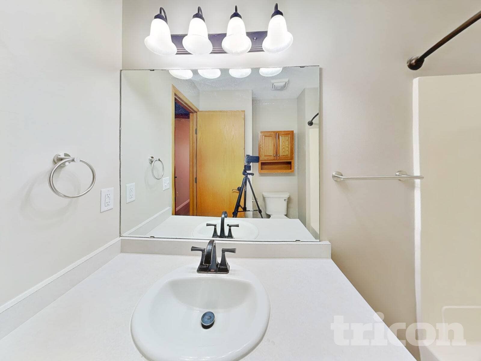 Building Photo - 1500 Powell St N