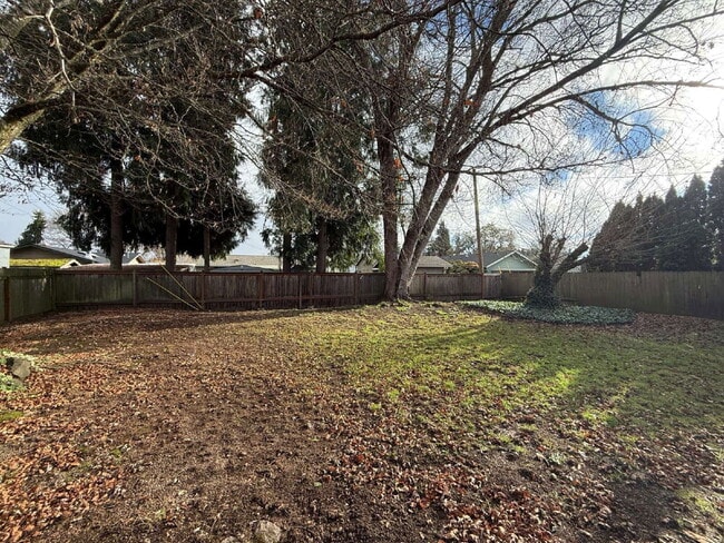 Building Photo - 2485 York St