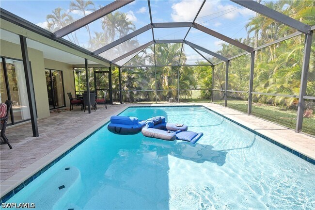 Building Photo - 3749 SW 1st Pl