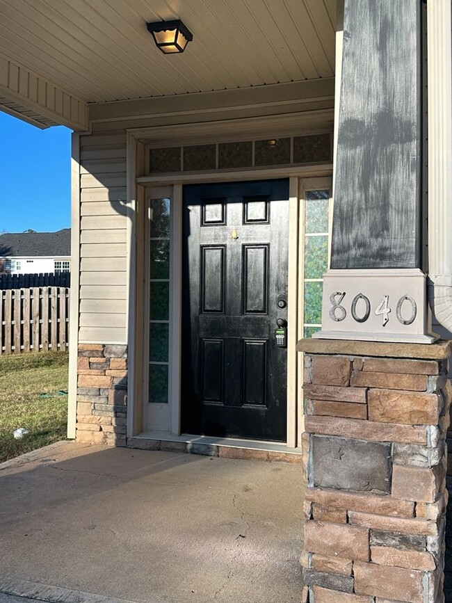 Building Photo - Beautiful 2-Story home in Grovetown