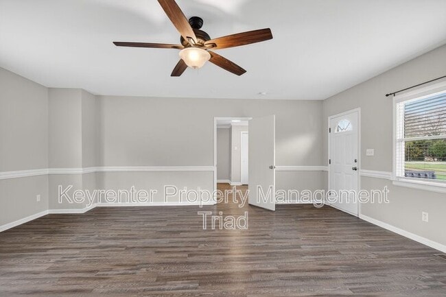 Building Photo - 8022 Linville Rd