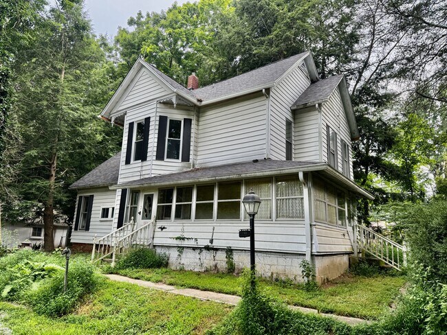 Primary Photo - 4550 E Ooley Ave
