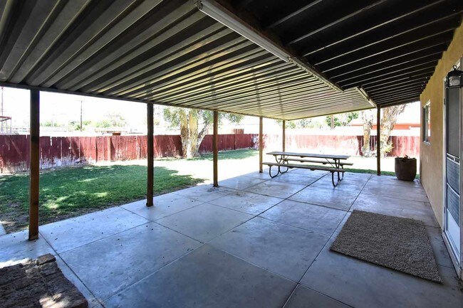 Building Photo - 2861 S 1st Ave