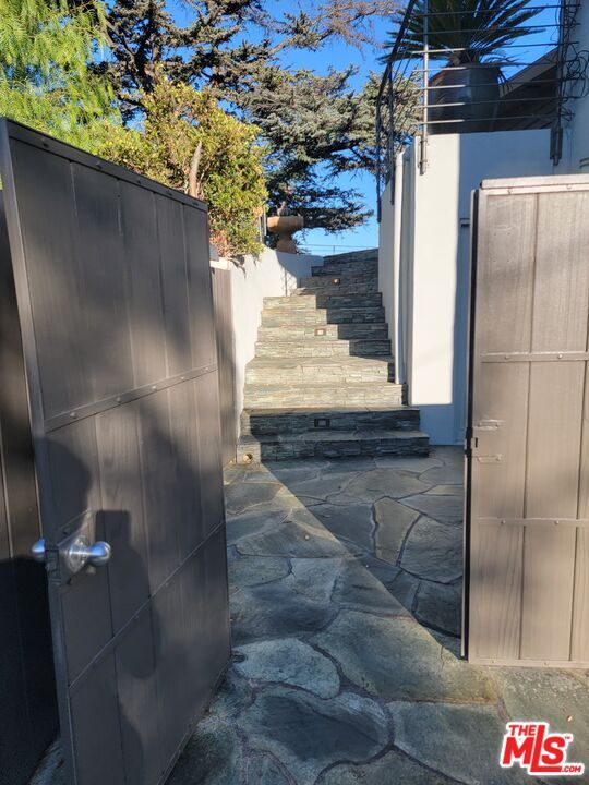 Building Photo - 4218 Vanetta Dr