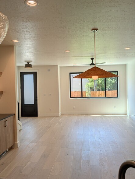 Building Photo - 3353 W Georgia Pl