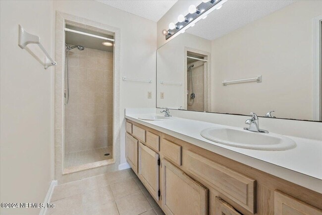 Building Photo - 361 Sherry Dr