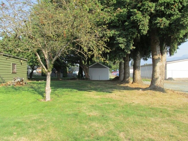 Building Photo - 2 Bedroom House in Sedro-Woolley