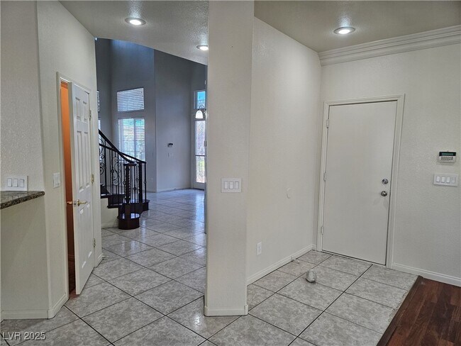 Building Photo - 10134 Reflection Brook Ave