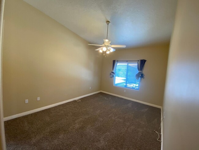 Building Photo - All NEW flooring in this spacious 3-bedroo...