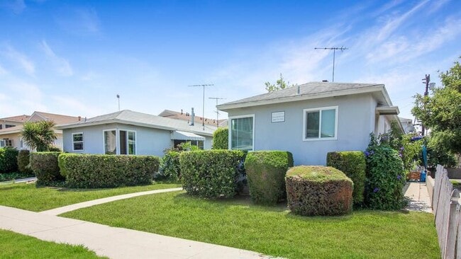 Primary Photo - 7016 Flight Ave