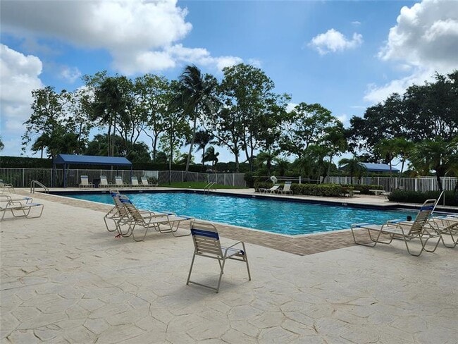 Building Photo - 6639 Hatteras Dr