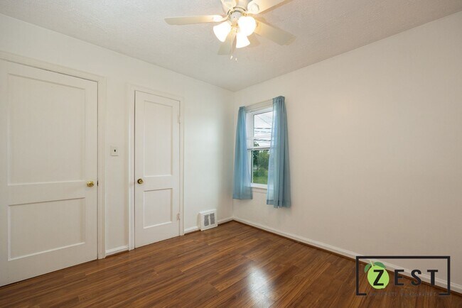 Building Photo - OPEN HOUSE 1/29! 2PM-2:30PM! Amazing 3 Bedroom 1 Bathroom - $1,375.00