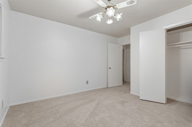 Building Photo - 7505 Brentcove Cir