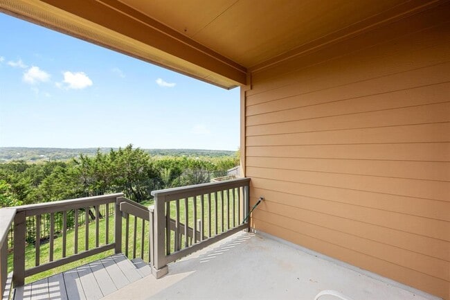 Building Photo - 687 Ledge Stone Dr