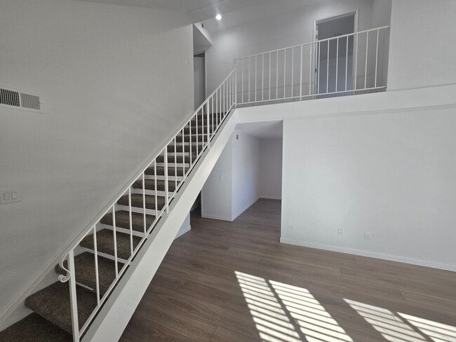 Building Photo - 4 Bedroom, 3 Bath 2-Story Completely Remodeled Home Near MCAS Miramar