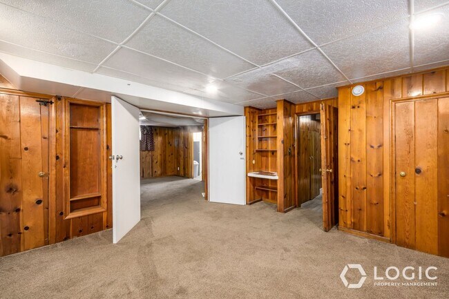 Building Photo - 654 32nd St