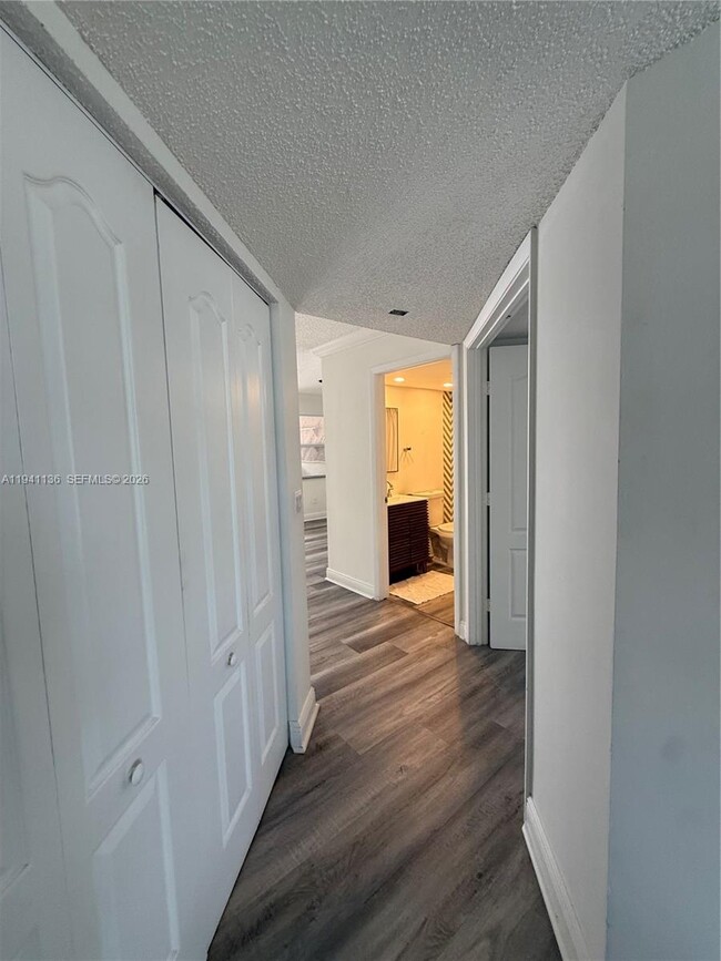 Building Photo - 2634 SE 21st Ct