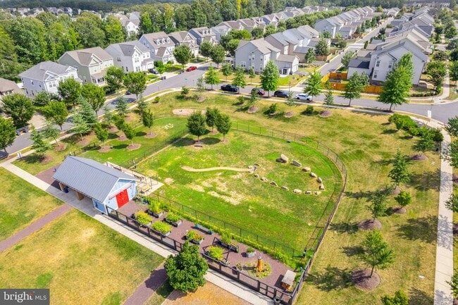 Building Photo - 431 Alder Dr