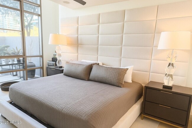 Building Photo - 15215 N Kierland Blvd