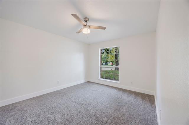 Building Photo - 907 Yellowstone Dr