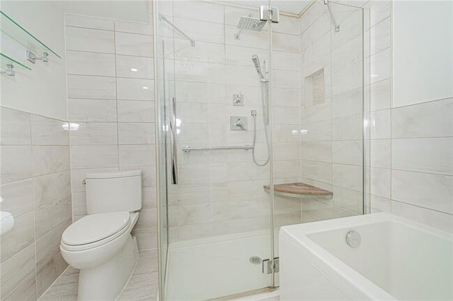 Building Photo - 709 Correll Ave