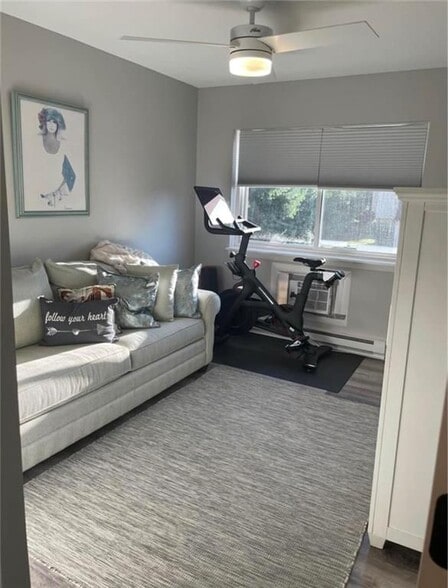 Building Photo - 225 High St