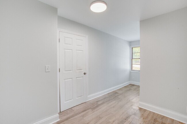 Building Photo - 7221 Patricia Dr
