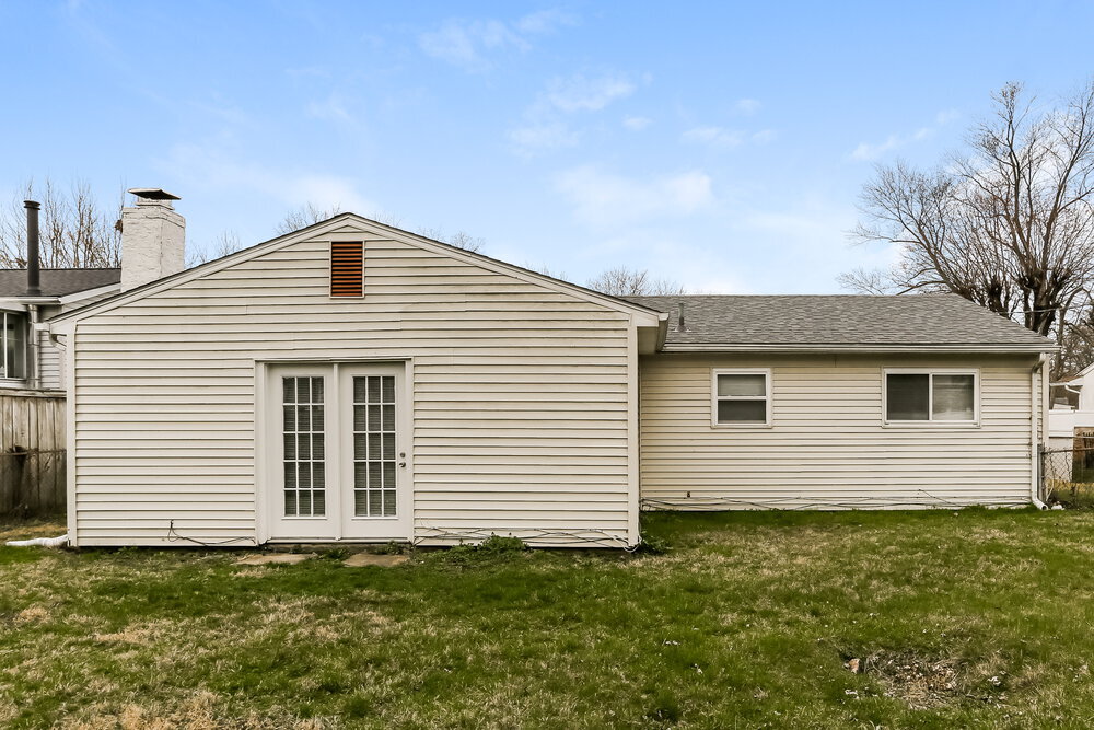 Building Photo - 2400 Lisbon Dr