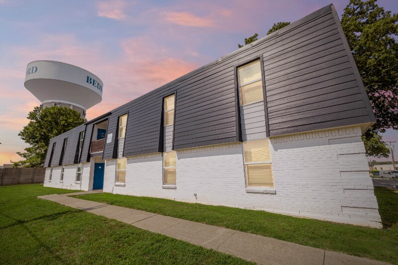 Primary Photo - 531 Bedford Rd