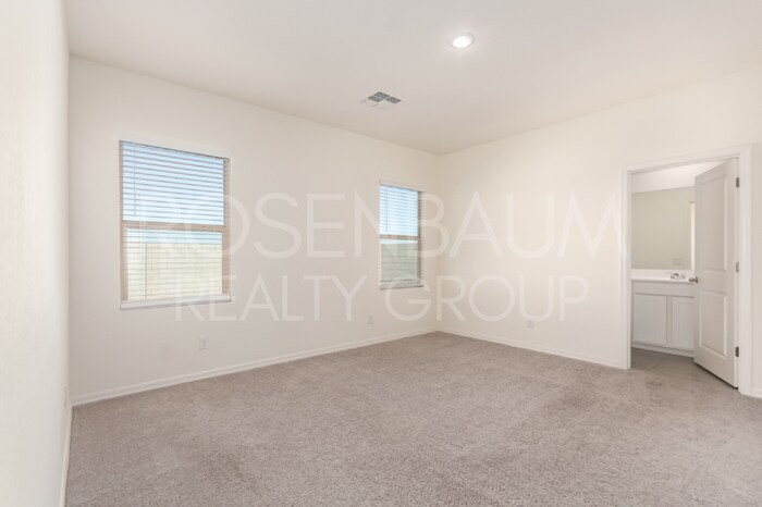 Building Photo - 47662 W Mellen Ln