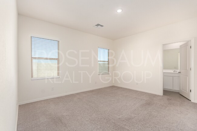 Building Photo - 47662 W Mellen Ln